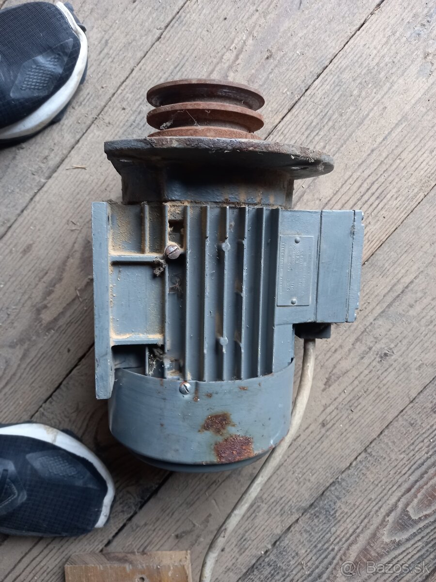 Elektromotor MEZ Mohelnice - 2