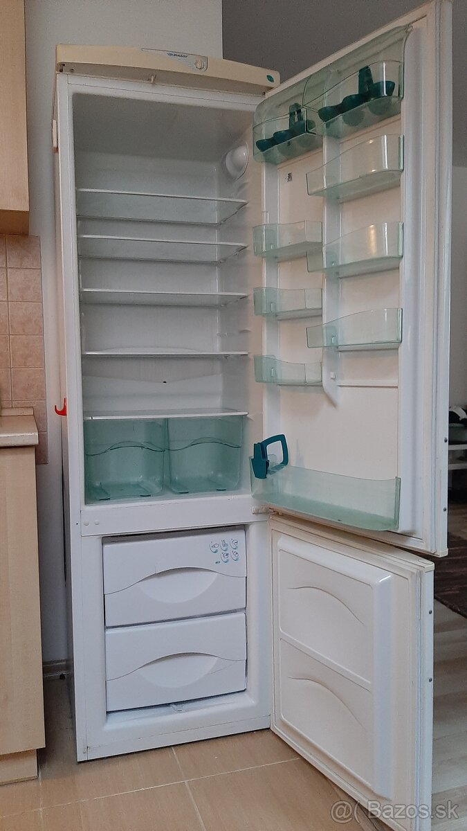 Chladnička s mrazničkou - 2