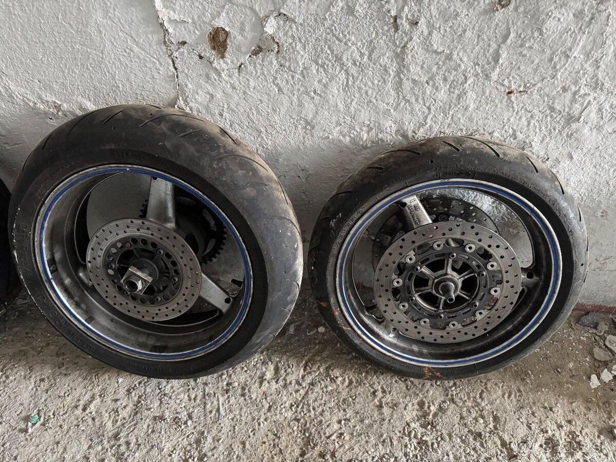 Yamaha yzf r1 kolesa - 2