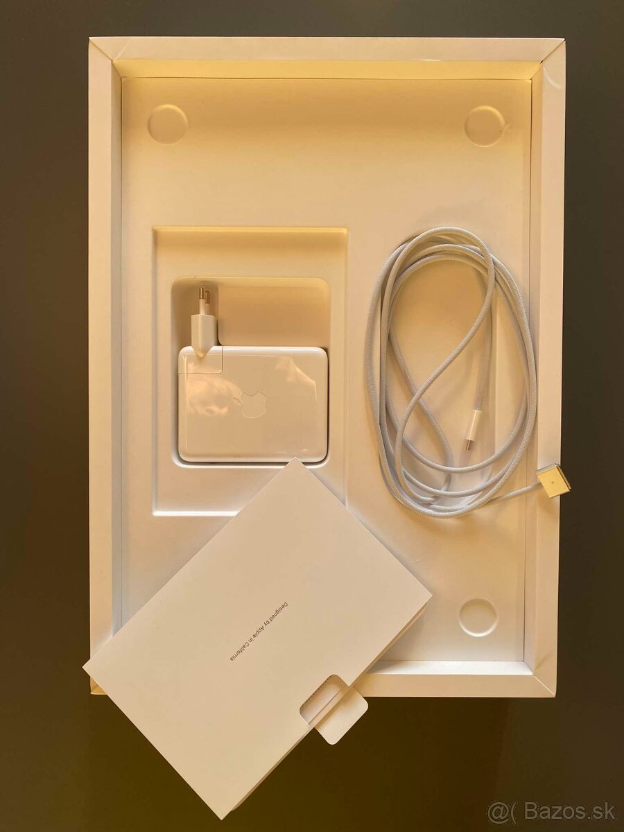 MacBook Pro 16” M1 Max, 32 GB RAM, 1 TB SSD - 2