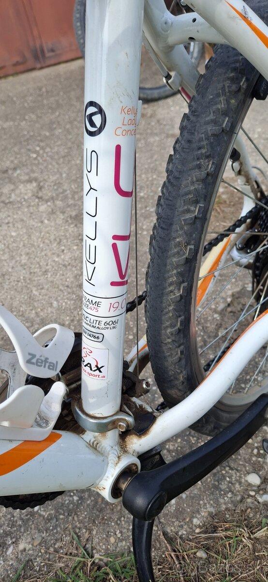 Kellys Vanity 10 - 2