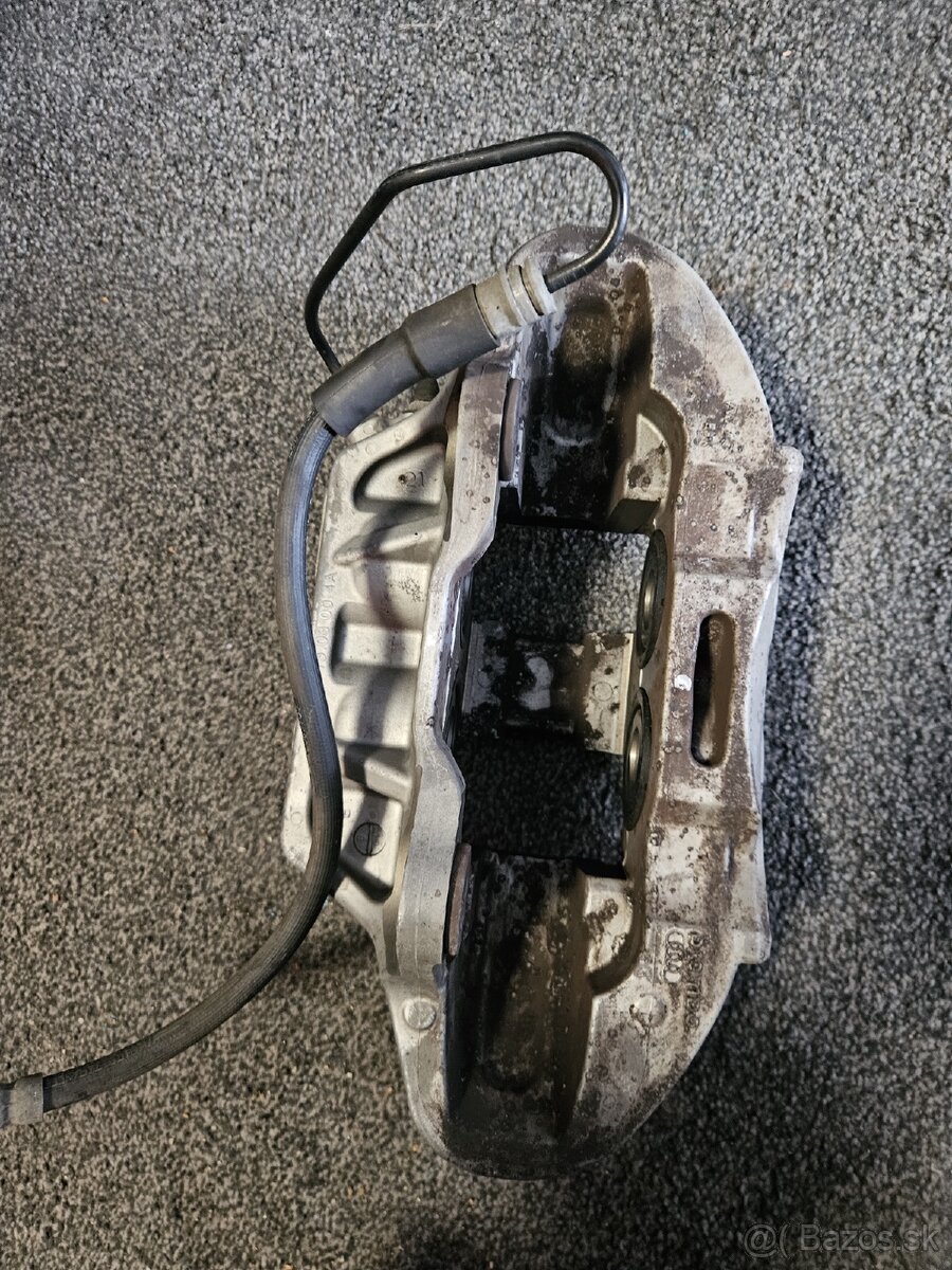 Brzdovy strmen Audi Q5 - 2