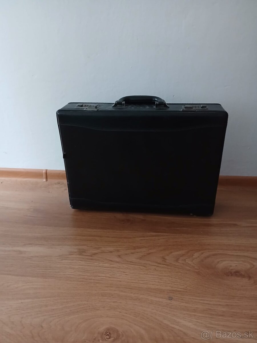 Retro kufrík - 2