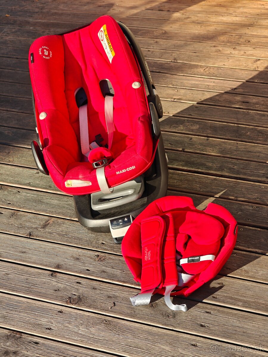 Maxi Cosi Pebble červená + Isofix - 2