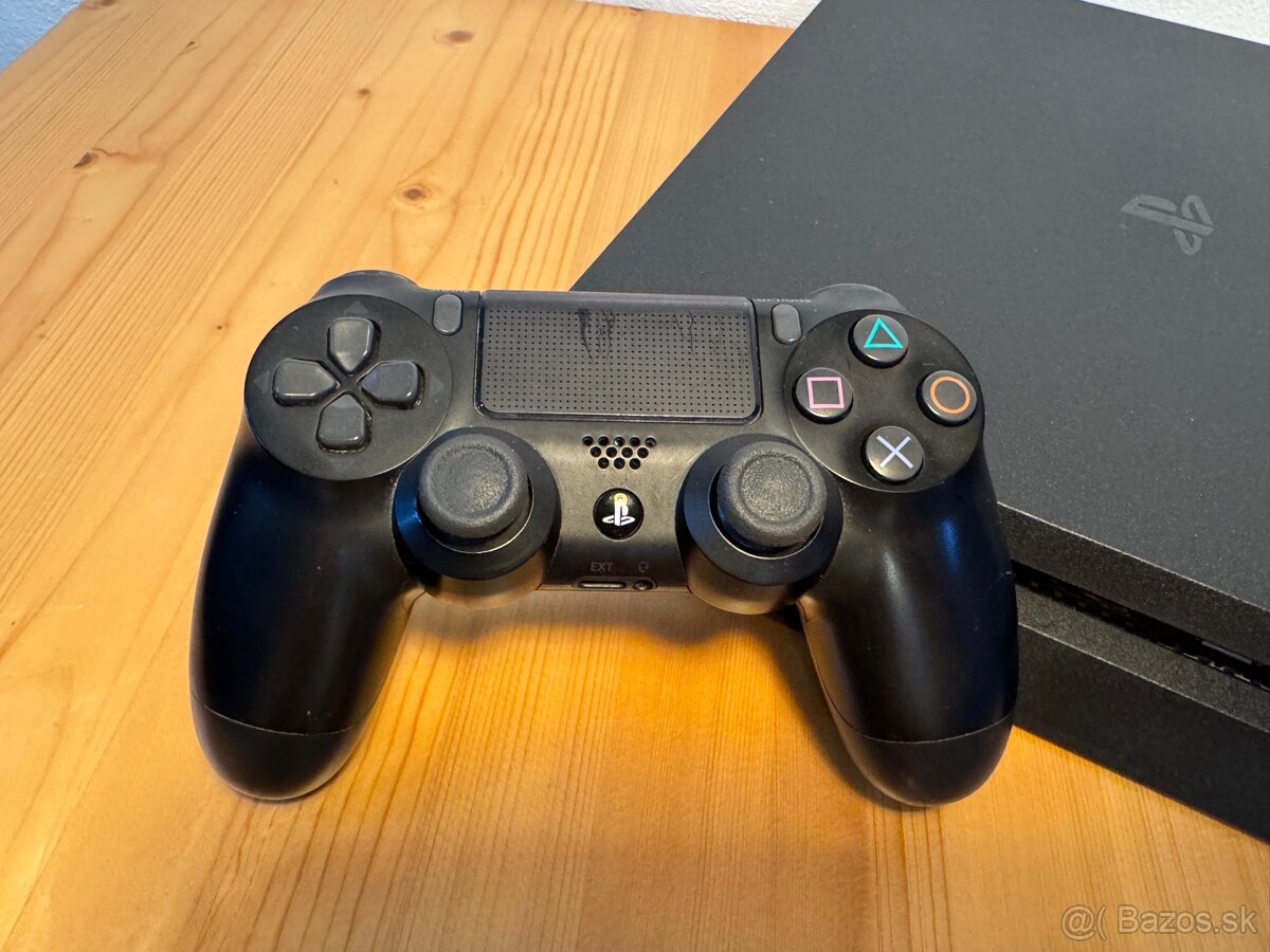 Predám Playstation 4 500GB + Controller - 2