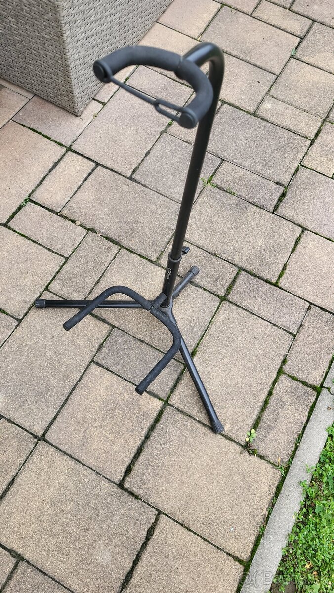 Predám stojan na gitaru. - 2