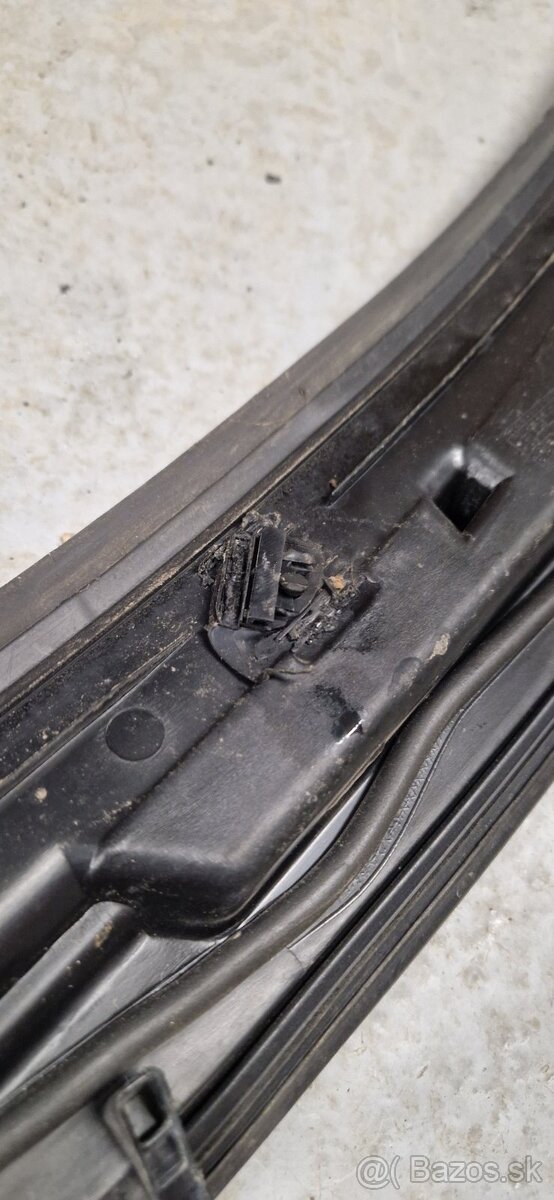 BMW e46 tesnenie čelného okna - 2