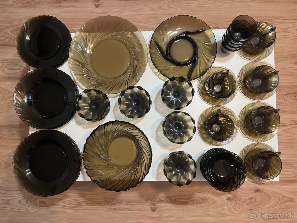 Súprava tanierov, misiek, pohárov - 2