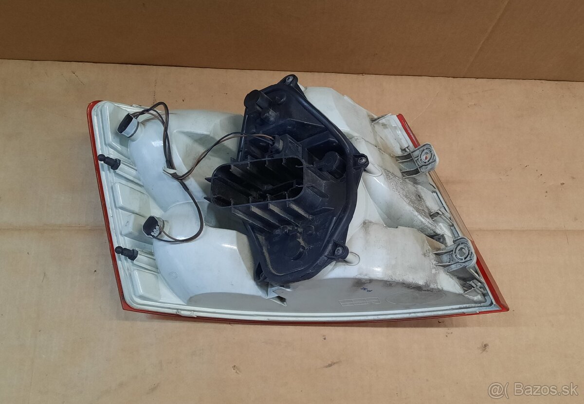 zadné svetlo ľavé Octavia 3 sedan - 2