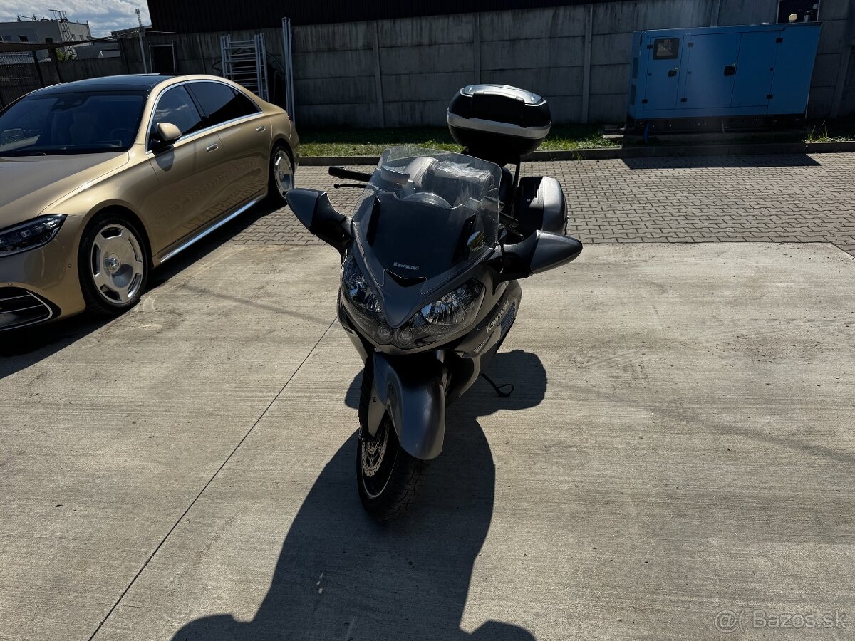 Kawasaki Gtr 1400 - 2