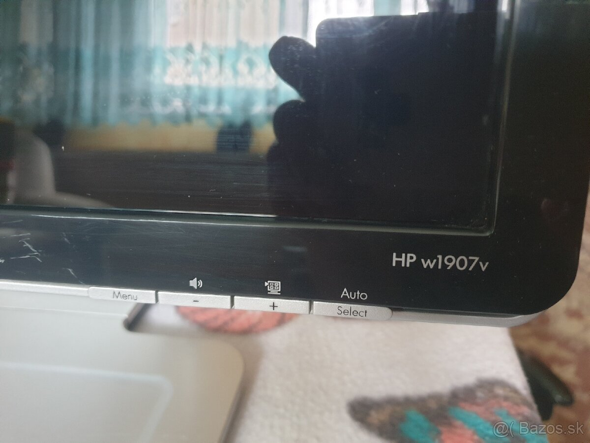 19" monitor HP - 2