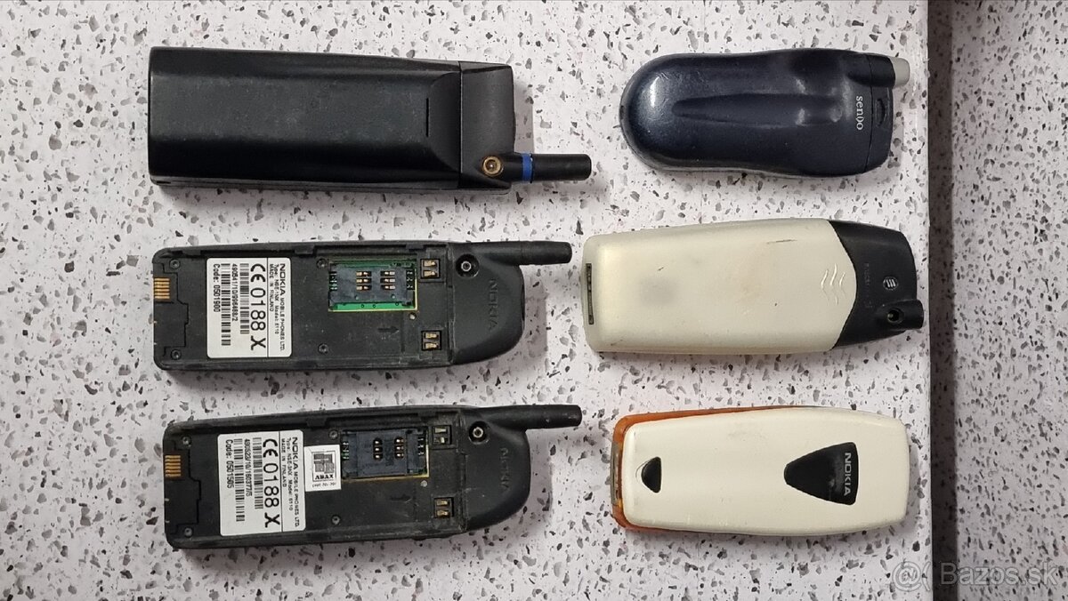 6x staré mobilné telefóny - Nokia, GSM, Ericsson - 2