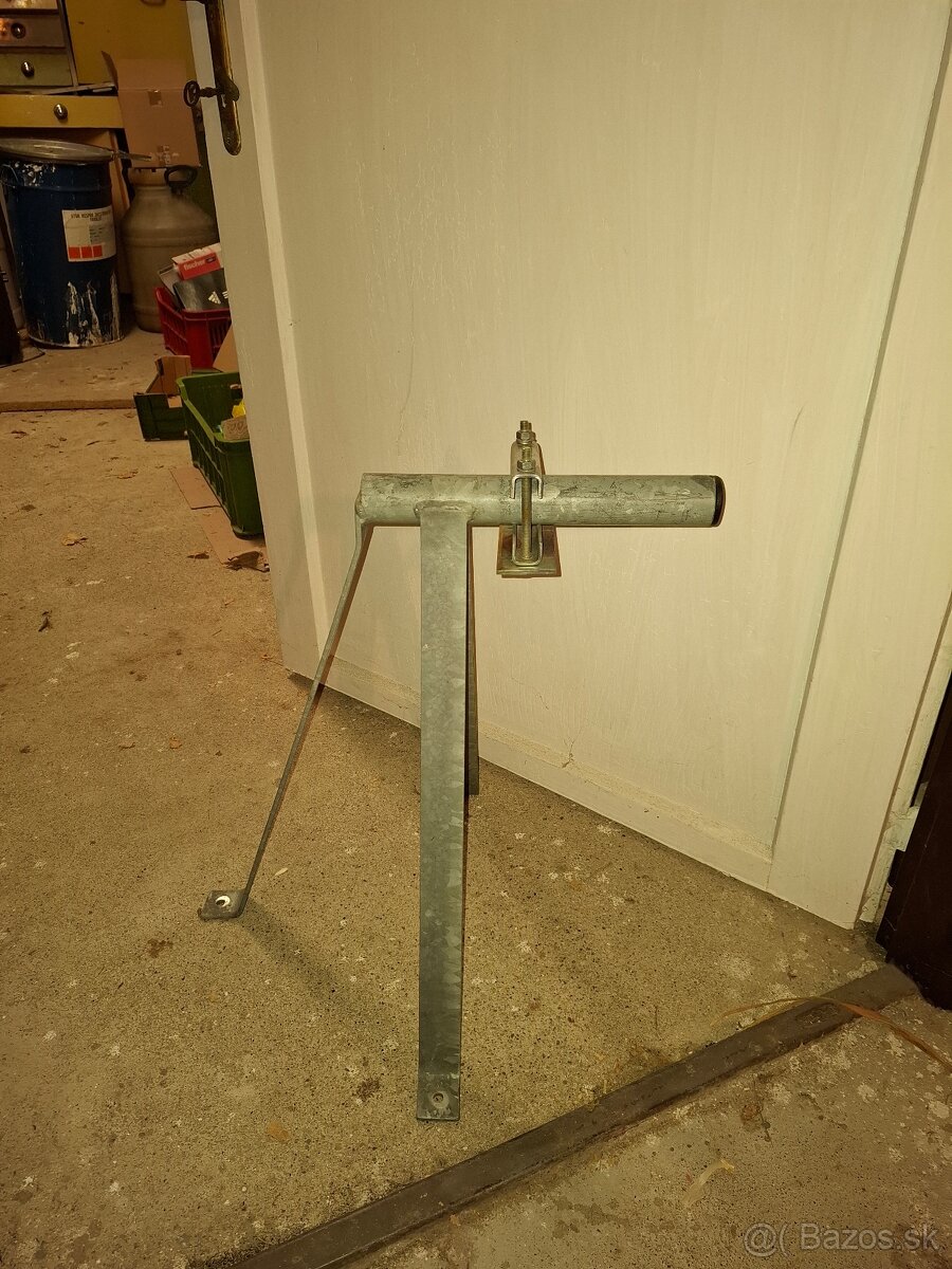 Držiak konzola na satelit - 2