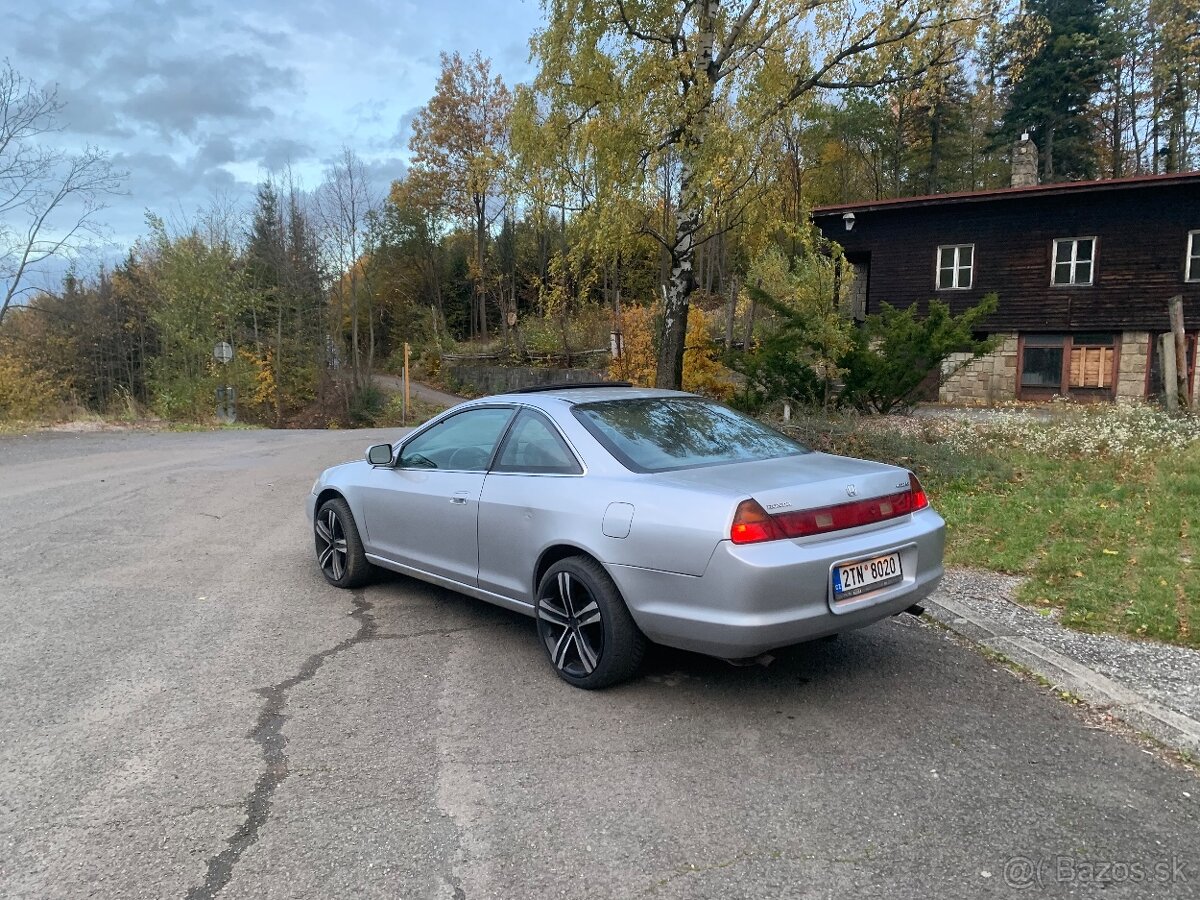 honda accord 3.0vtec coupe - 2