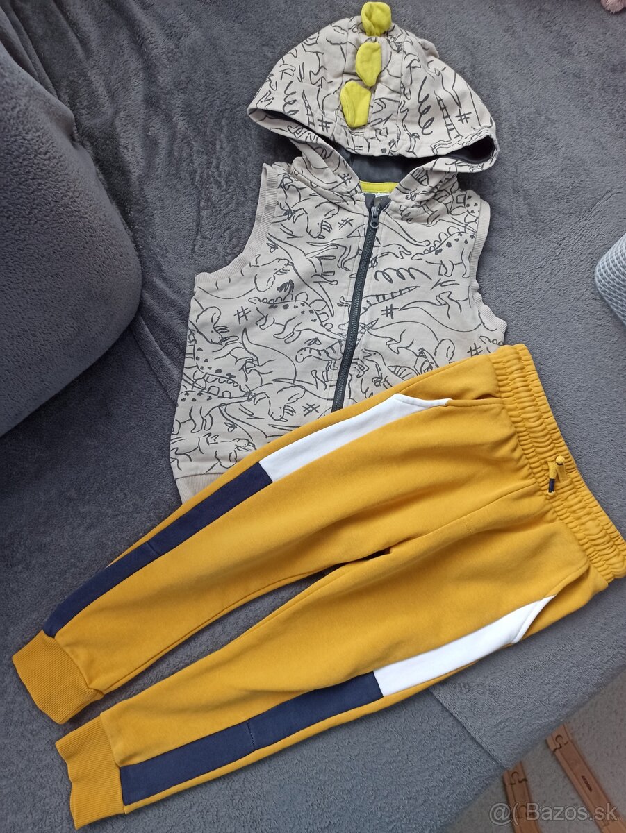 Tepláky tričká... Veľ. 98/104 - 2