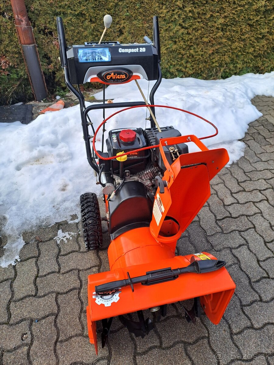 Snezna-snehova freza . - 2