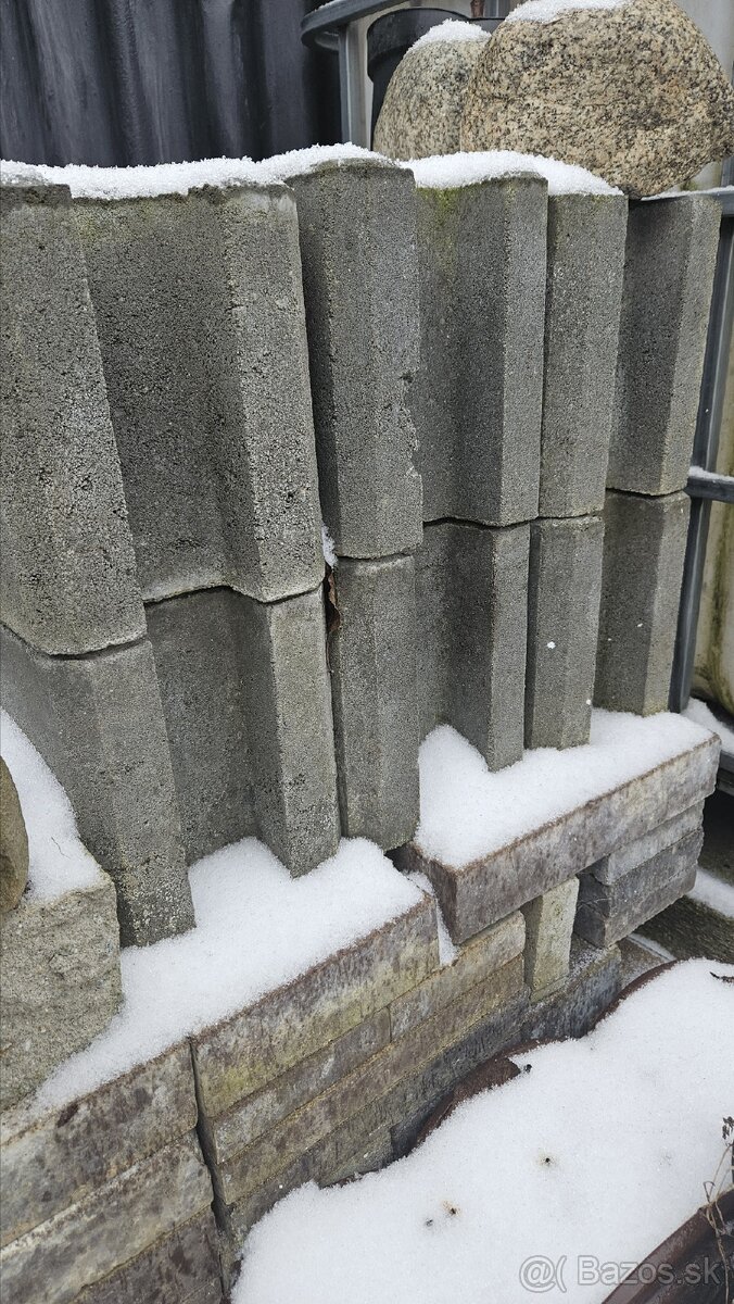 13ks betónových spojovnikov - 2