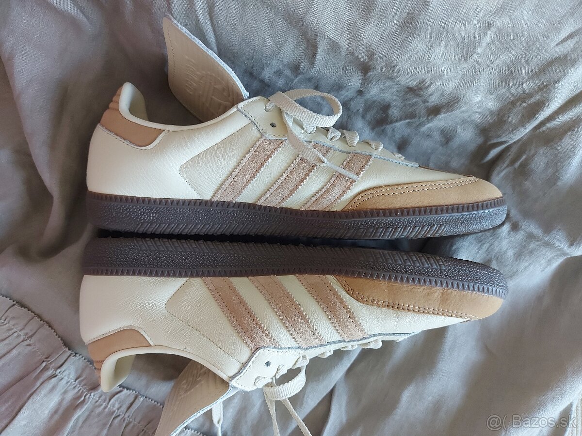 Kultové tenisky č.42 - 2