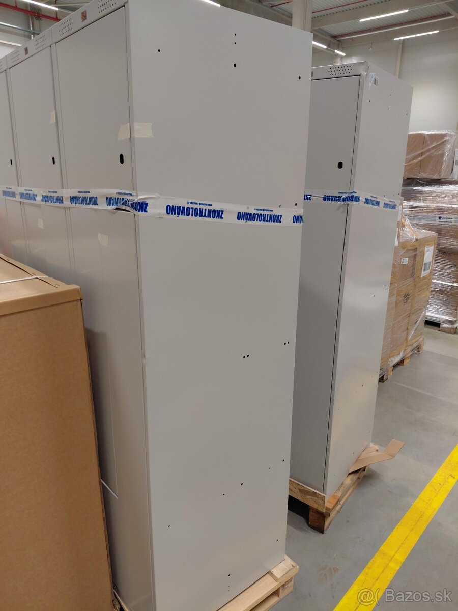 Plechové šatníkové skrine - 2