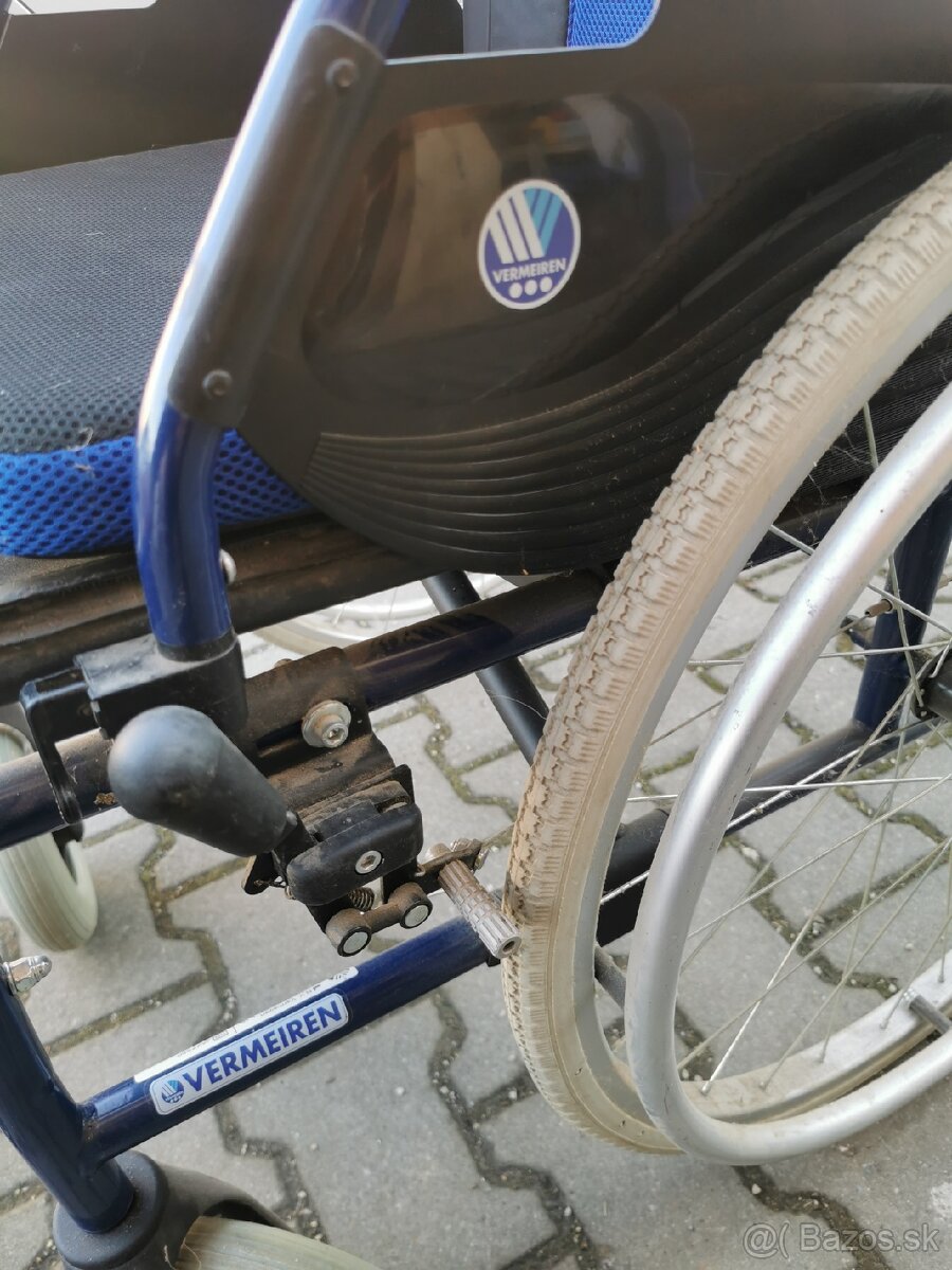 Nový skladací invalidný vozík - 2