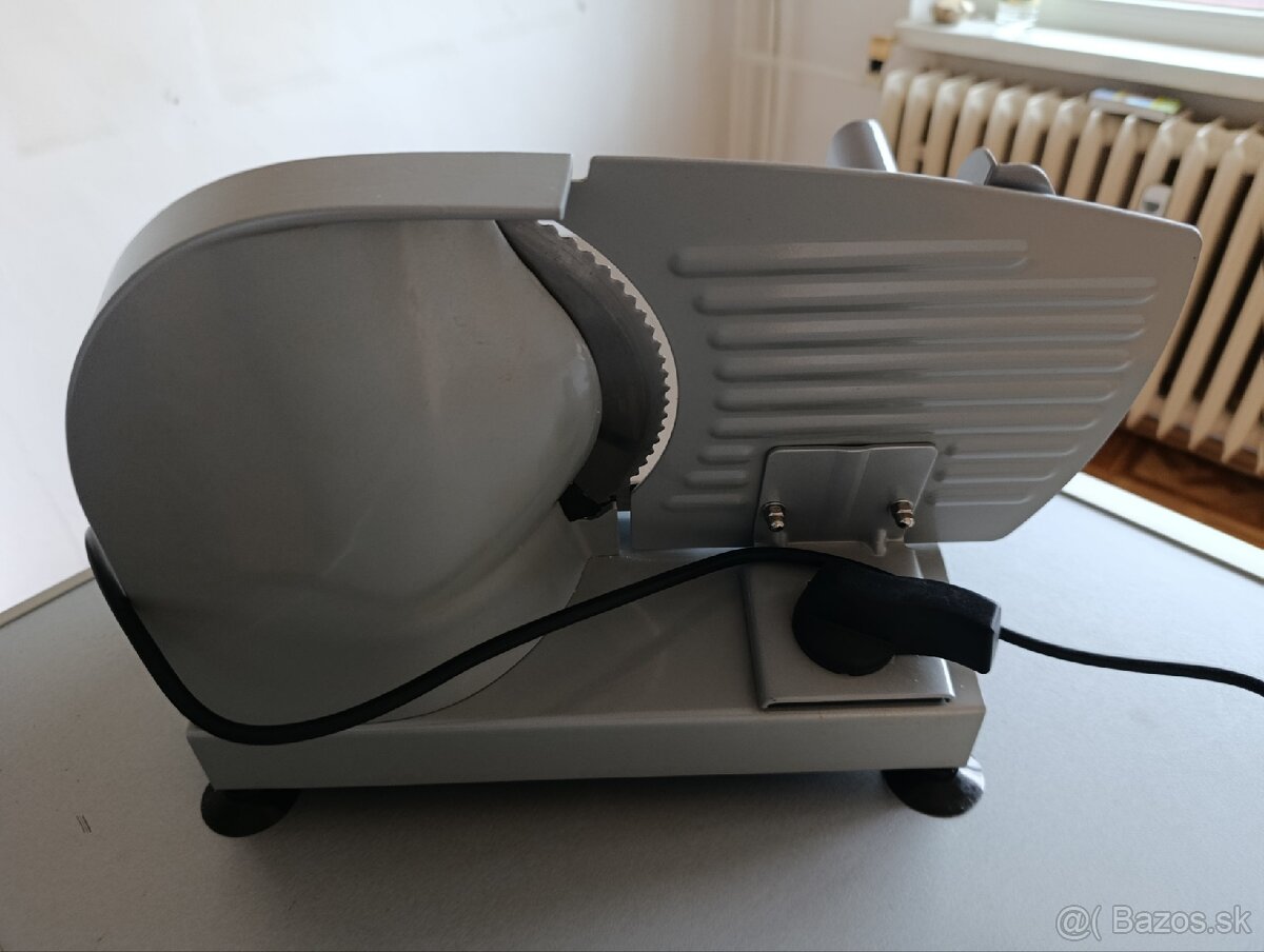 Predám elektrický krájač - 2