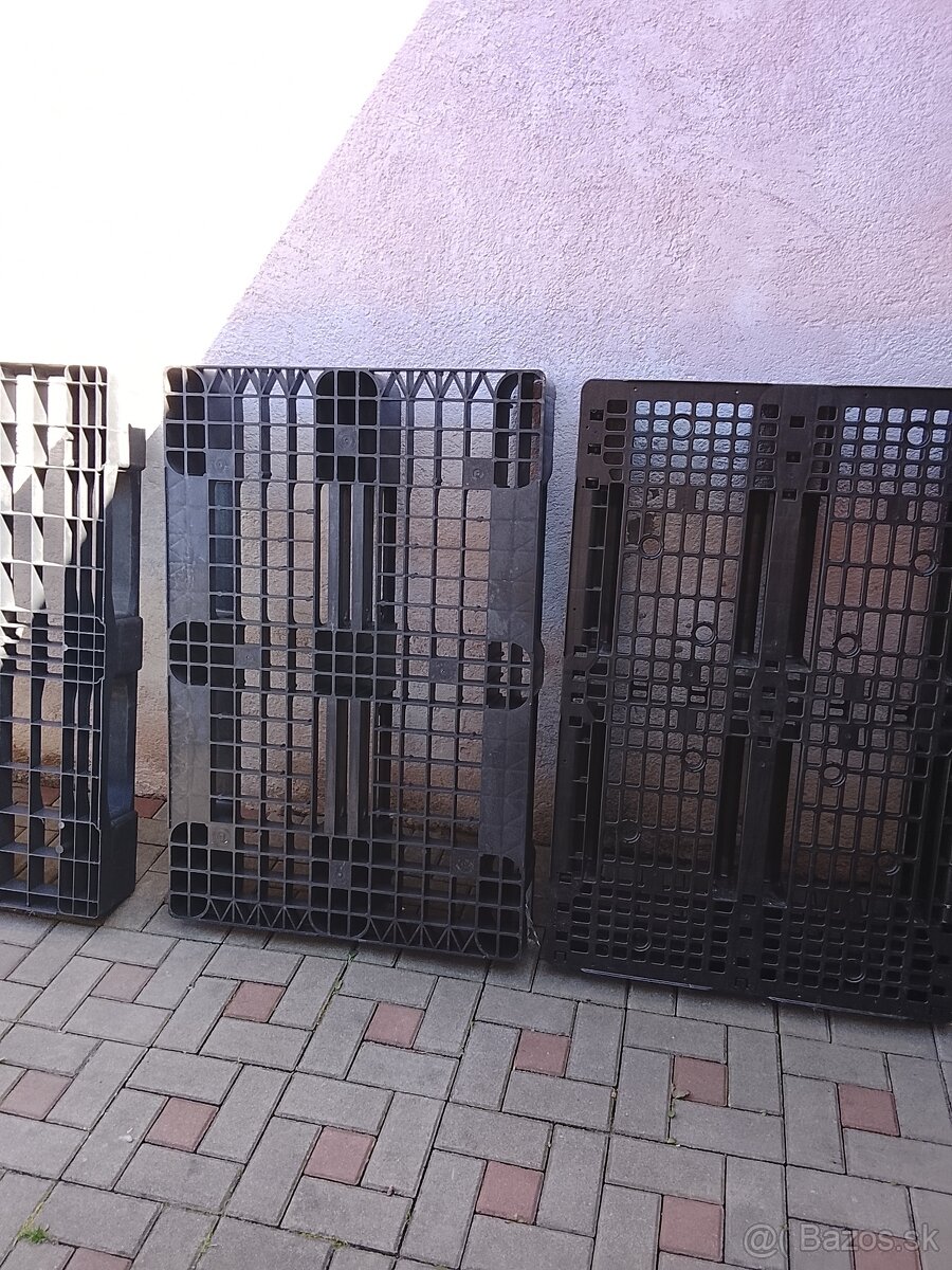 Plastové palety DOVOZ ZDARMA - 2