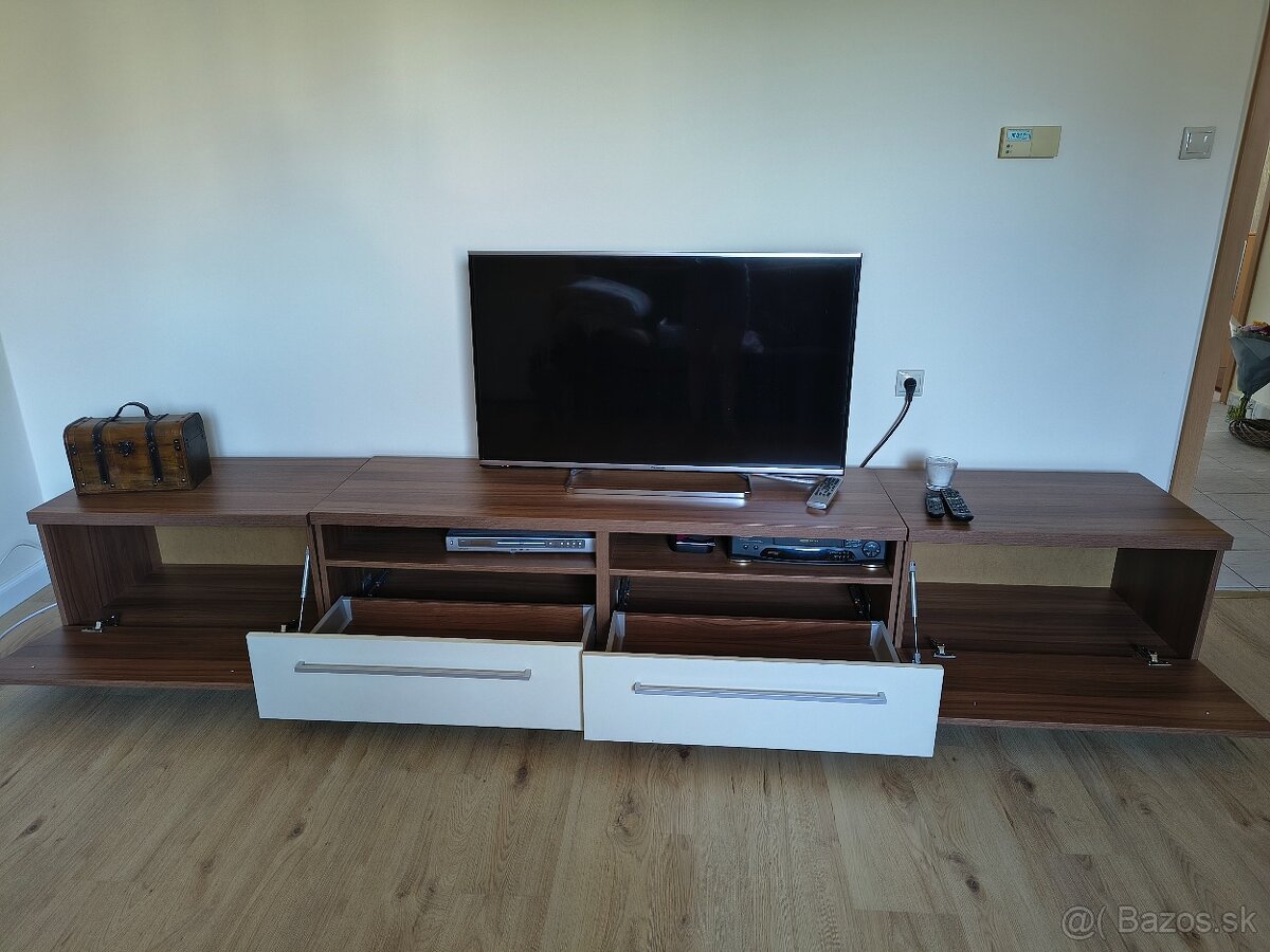 Skrinky po TV - 2