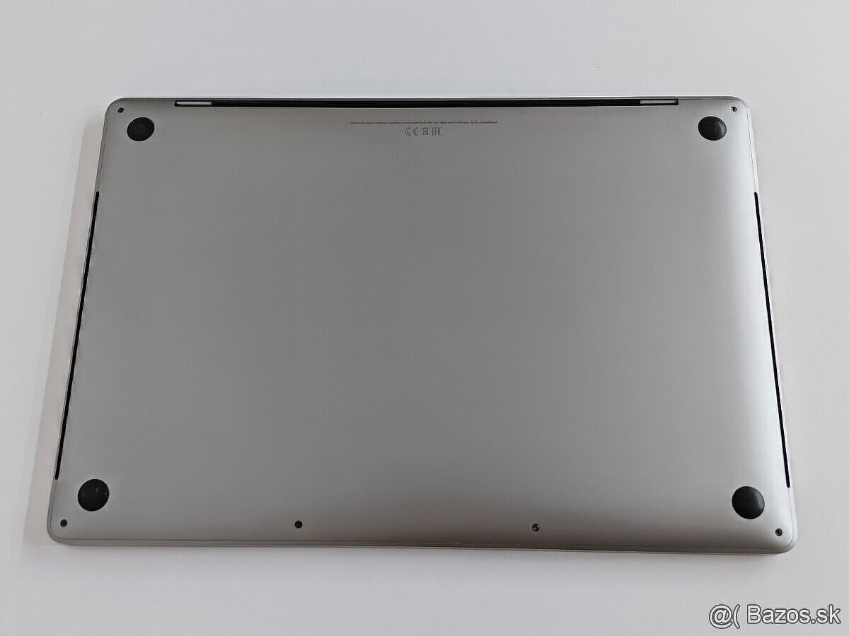 MacBook Pro 15" i9-2.3GHz/16GB/512GB Gray - 2