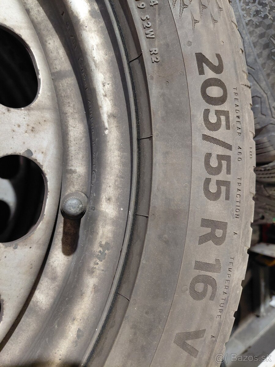 Predám pneumatiky 205/55 R16 VW - 2