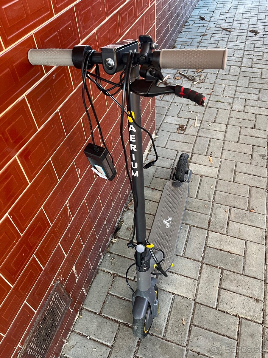 Kolobezka AERIUM T350 PRO čierna - 2