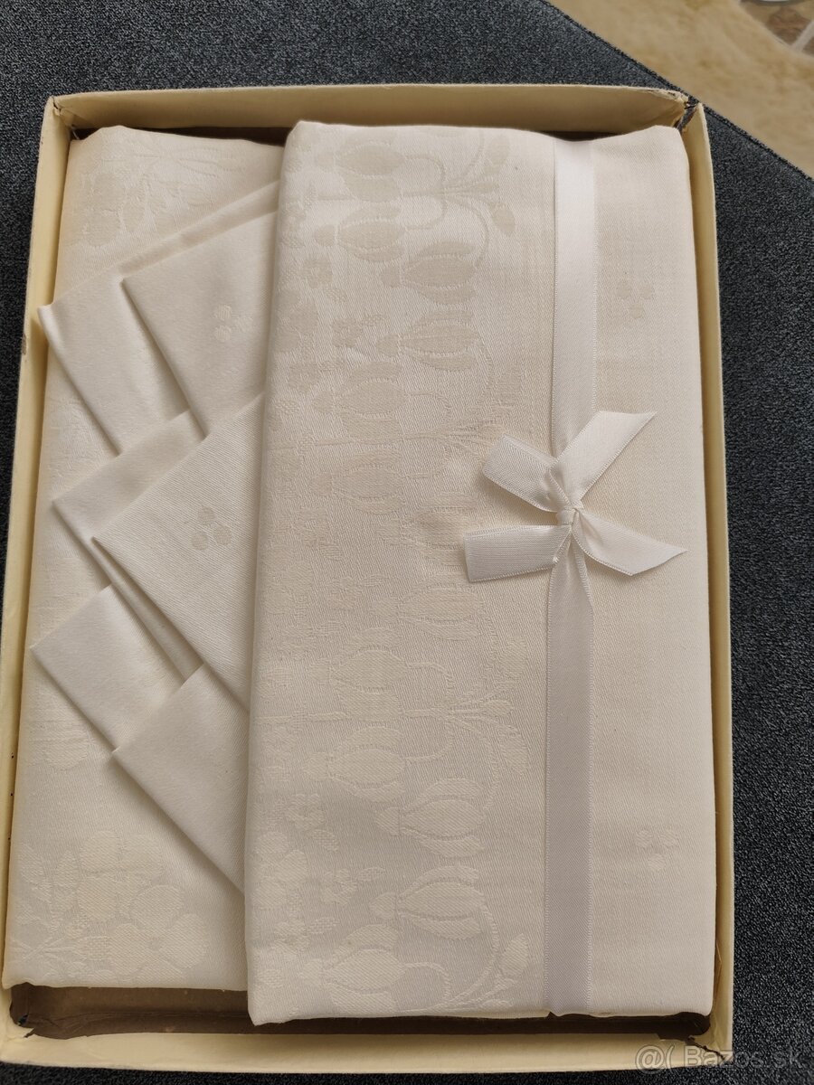 Damask Obrus - 2