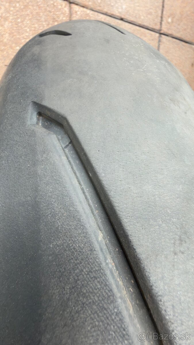 Michelin power GP2 skoro nová - 2