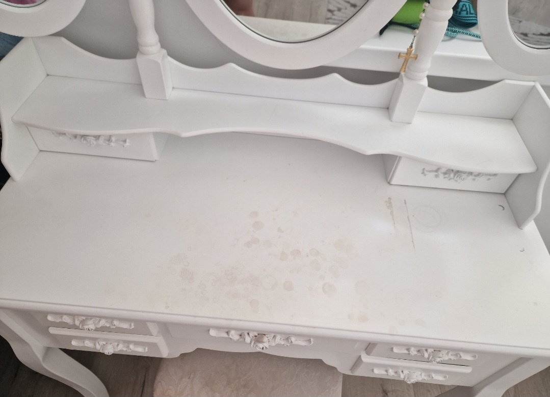 Toaletný stolík s taburetkou - 2