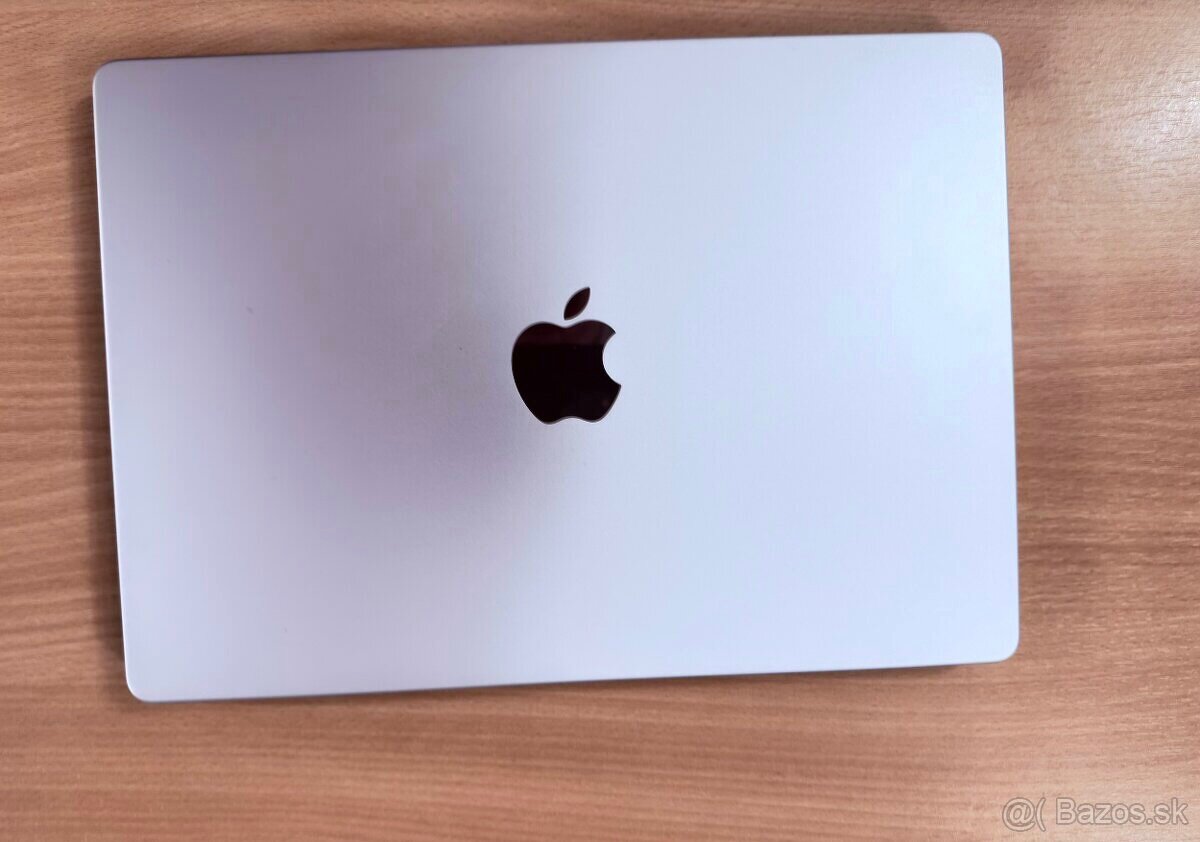14" MacBook Pro – strieborný z roku 7.2024 - 2