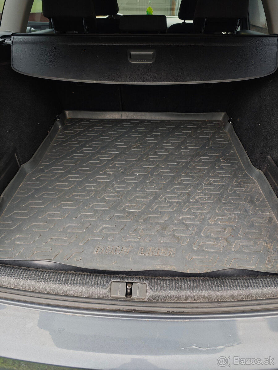 Vaničky na Volkswagen Passat B7 (variant) 2011-2014 - 2