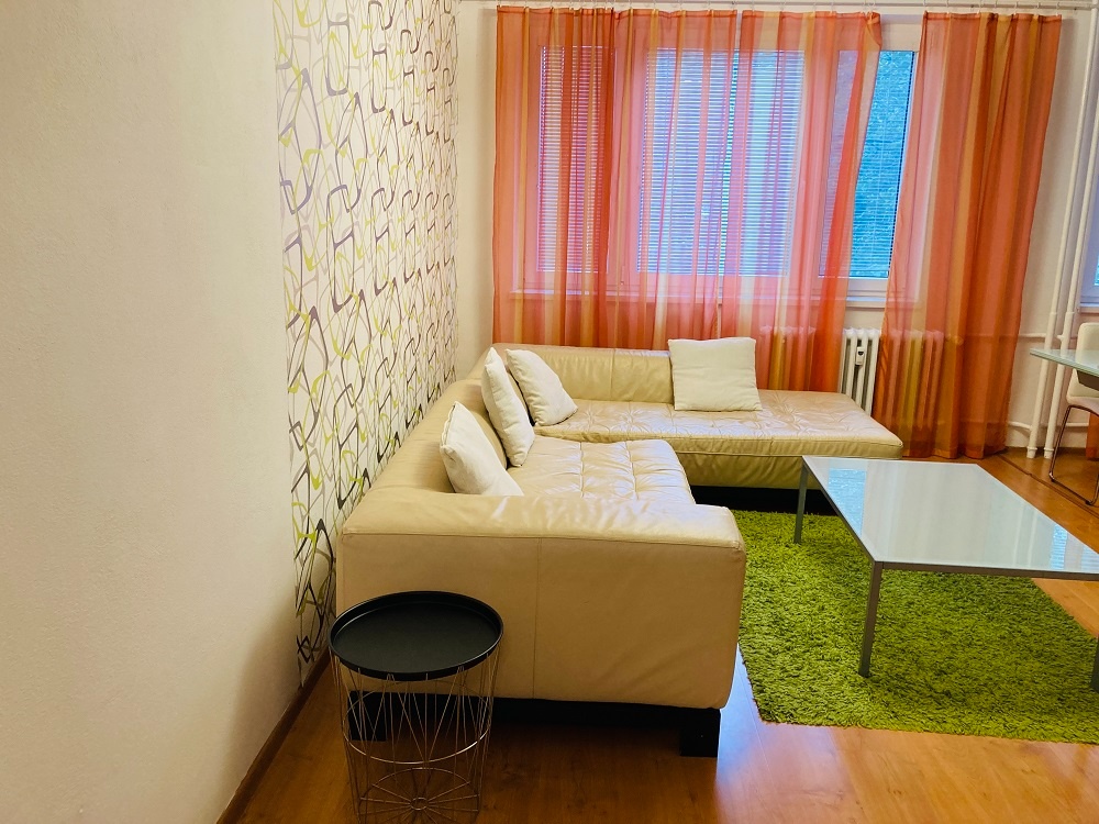 PRENÁJOM-CENTRUM KOŠICE-3 izbový byt - 2