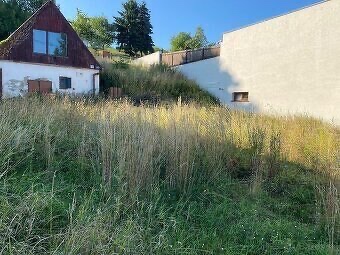 ČISTENIE KOSENIE ZARASTENÍCH POZEMKOV A VINÍC–Lesná Fréza SH - 2