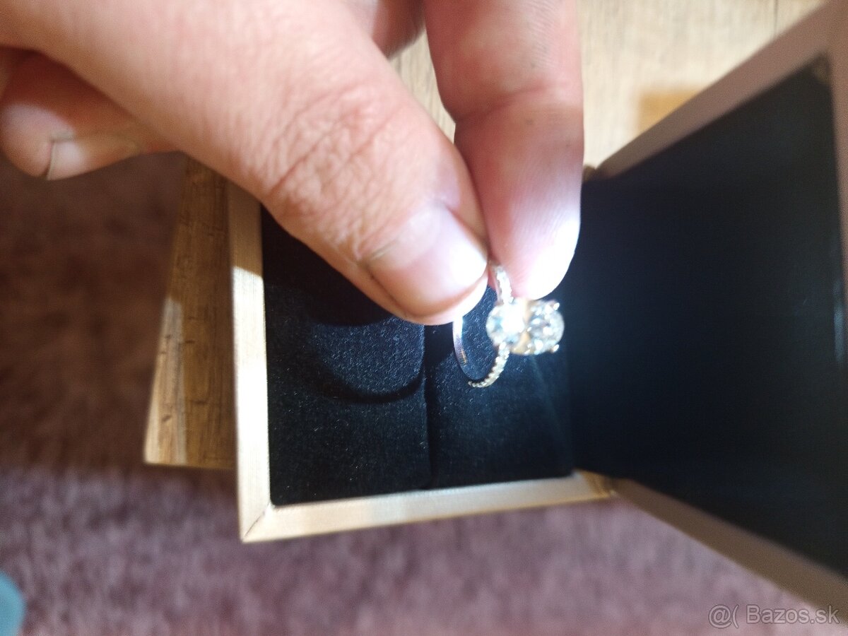 Dimantovy prsten - 2
