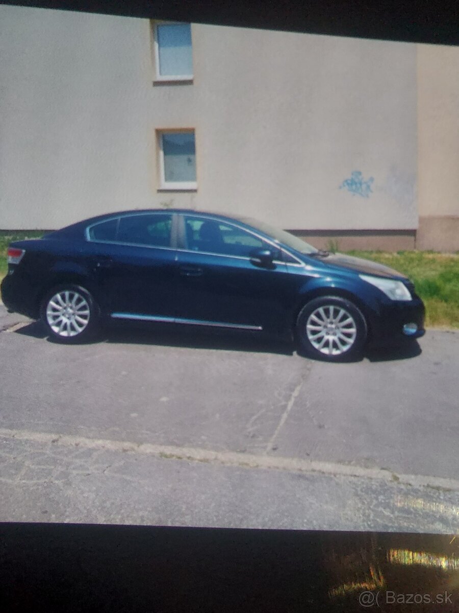 Toyota Avensis - 2