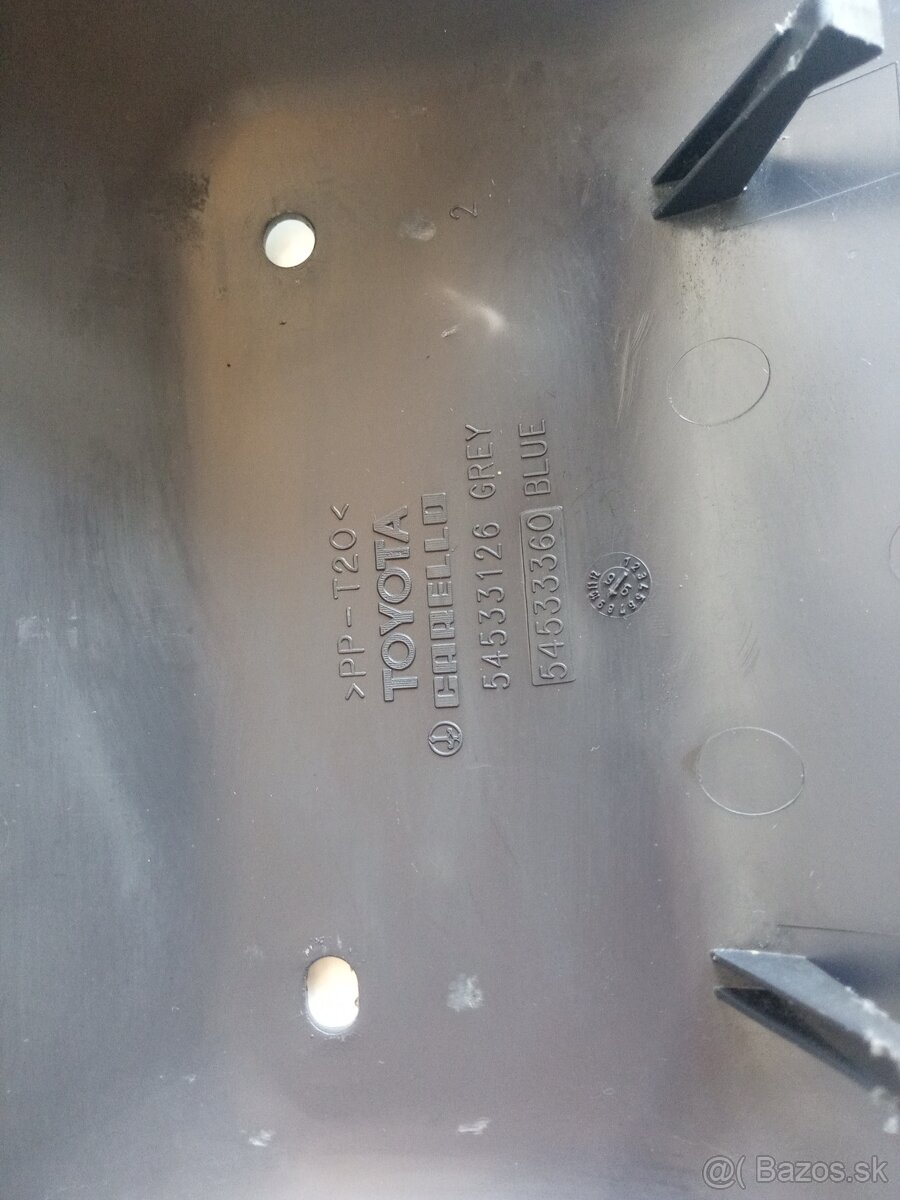 Toyota Carina E - osvetlenie rôzne - tretie brzdove svetlo - 2