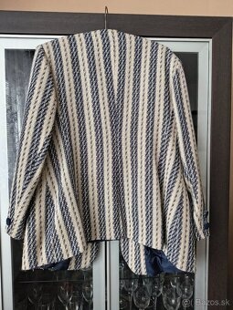 Zimna bunda Authority - 2