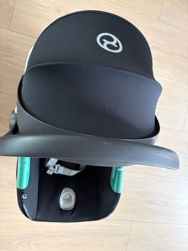 CYBEX Aton B2 i-Size + Base One - 2