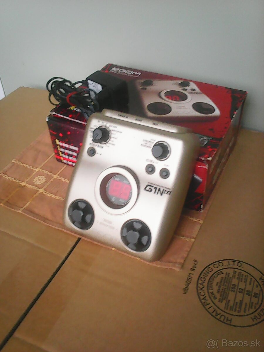 Gitarový multiefekt s bubeníkom ZOOM G1Next - 2