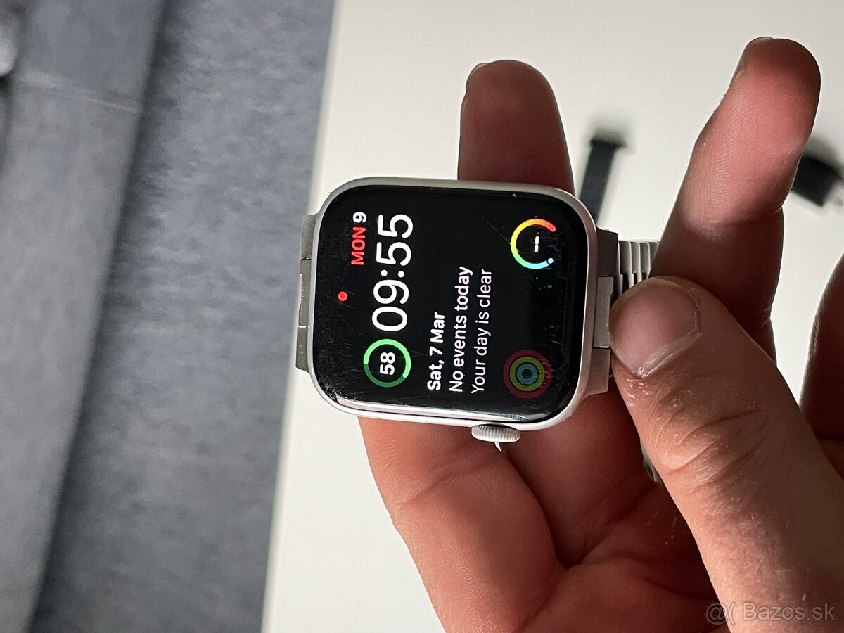 Apple watch SE 44mm 2020 + náramky - 2