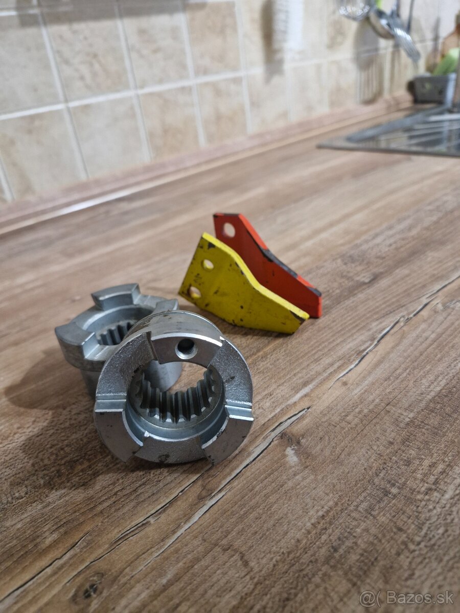 Spojka na Cemper 450 + čistič pod pílu - 2