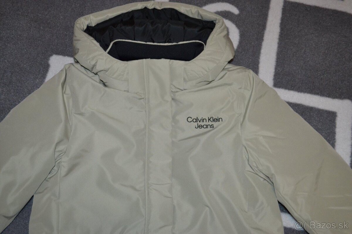 Bunda Calvin Klein v.128 top stav - 2