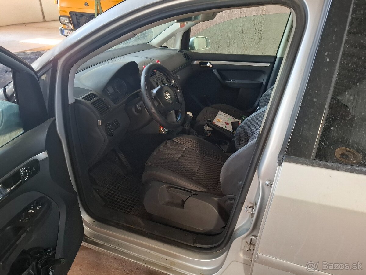 Turan 2.0 tdi 103kw bkd - 2