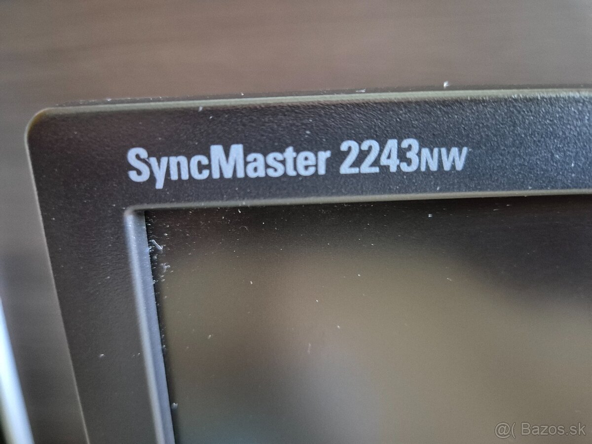 Predám LCD monitor Samsung SyncMaster 2243NW - 2