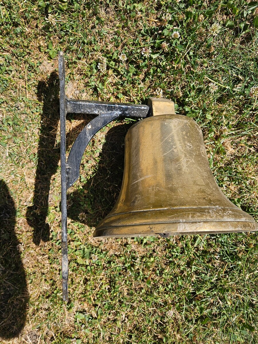 Mosadzny zvon - 2