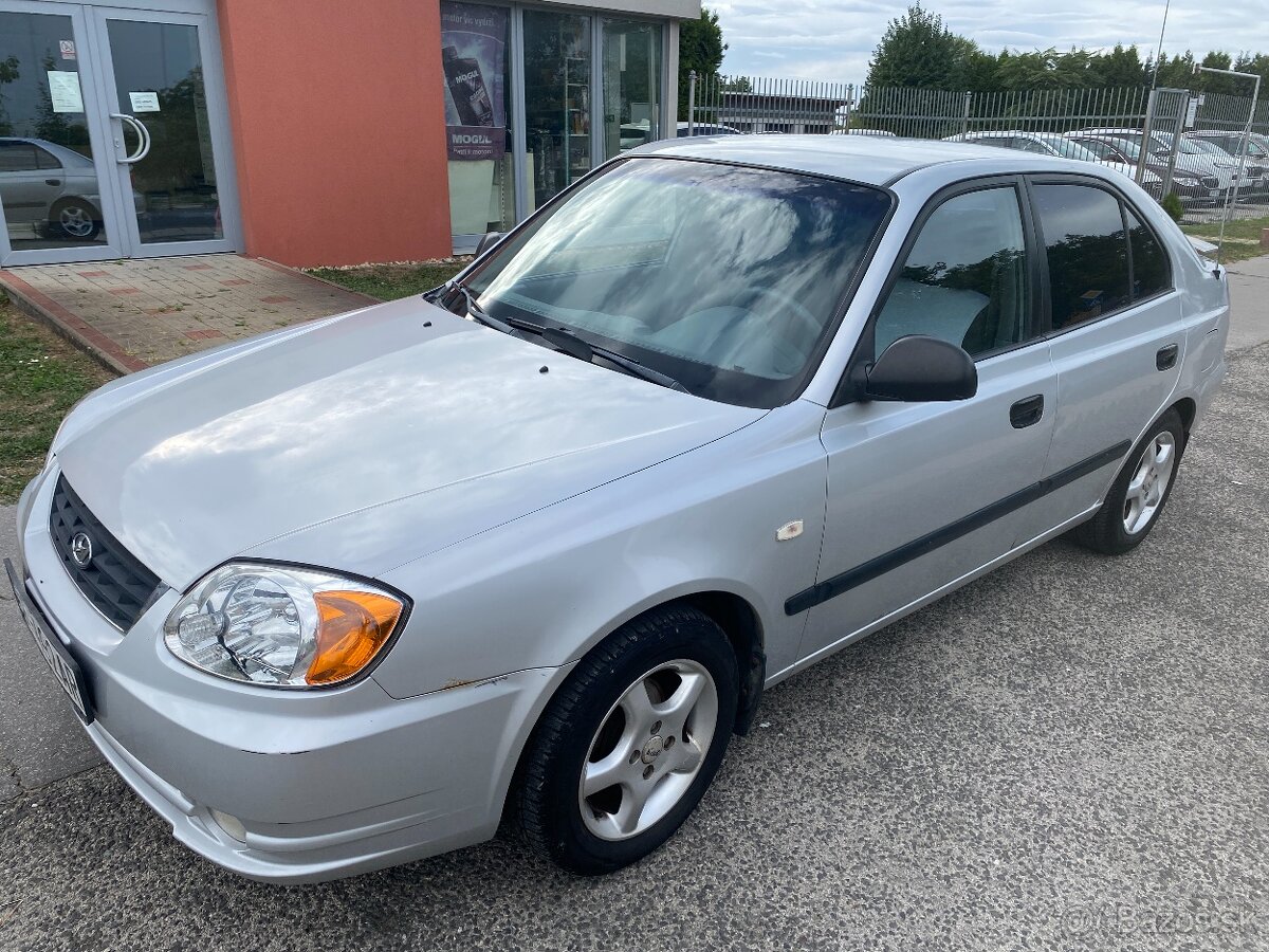 Hyundai Accent 1.3 Elegance - 2